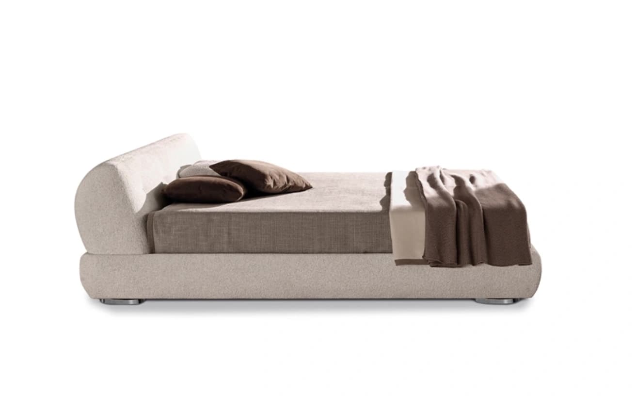 Minotti Supermoon bed