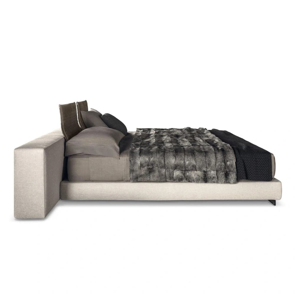 Minotti Yang bed