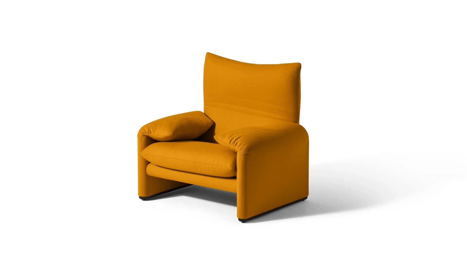 Cassina Maralunga armchair